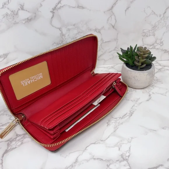 Michael Kors JST Large Zip Wallet - Picture 5 of 7